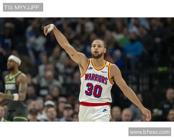 勇士与灰熊激战全场回顾12月21日精彩瞬间与赛后分析 勇士与灰熊激战全场回顾12月21日精彩瞬间与赛后分析