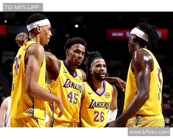 夏季联赛湖人对决热火年轻球员争夺战精彩上演 夏季联赛湖人对决热火年轻球员争夺战精彩上演